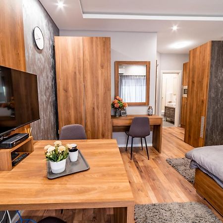Ivi Place Apartments Novi Sad Eksteriør billede