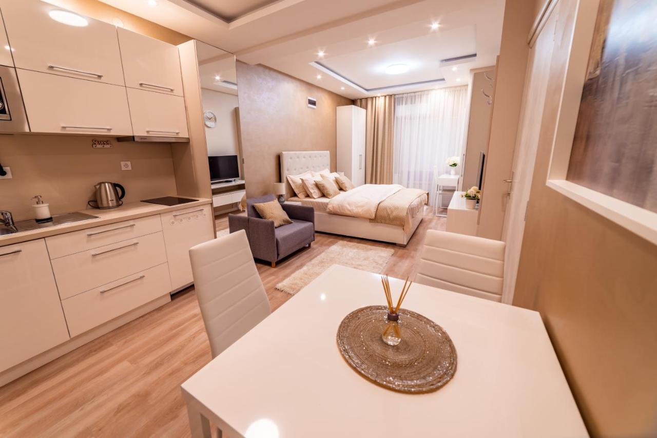 Ivi Place Apartments Novi Sad Eksteriør billede