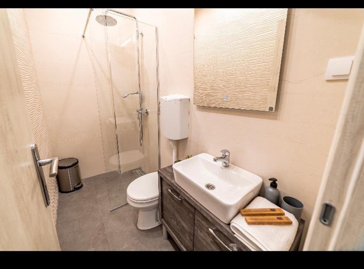 Ivi Place Apartments Novi Sad Eksteriør billede